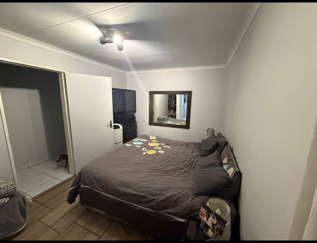 2 BEDROOM TOWNHOUSE FOR SALE IN VANDERBIJLPARK SW 5